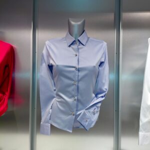 1106 blusa s posebnimi gumbi